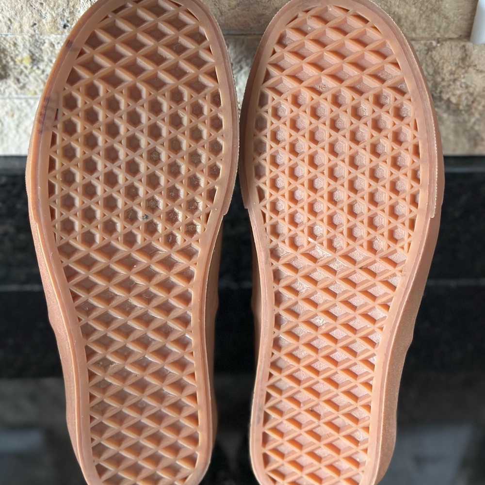 Brown Bottom Black Vans sneakers 
Like new! Great condition! - Picture 4 of 7